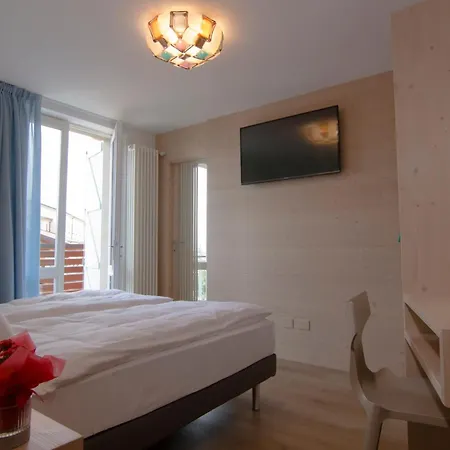 Miralago Hotel Bossico